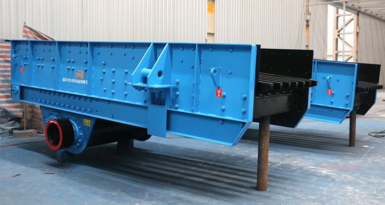 stable vibrating feeder