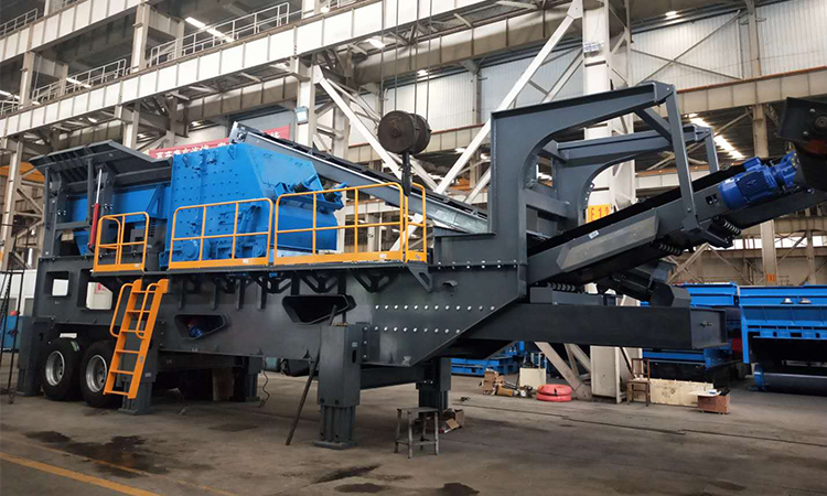 wheel type mobile crushing station