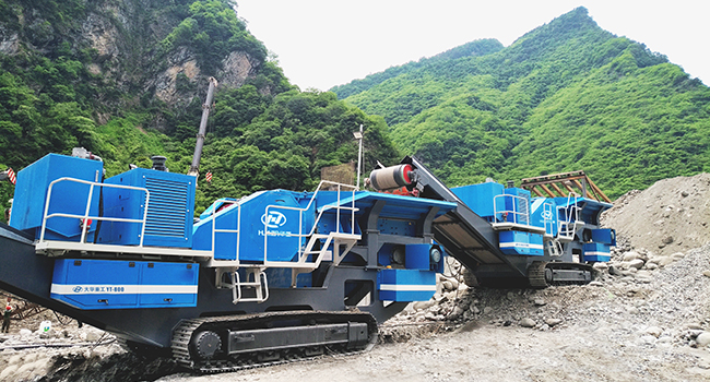 crawler mobile crushing station easy operation