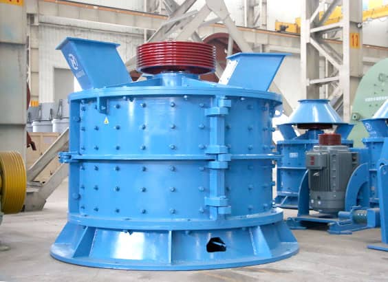 Vertical compound crusher