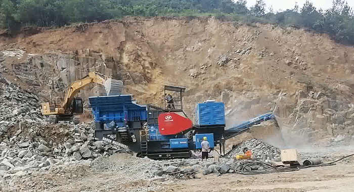 track-mounted mobile jaw crusher