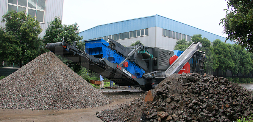 mobile impact crushing station