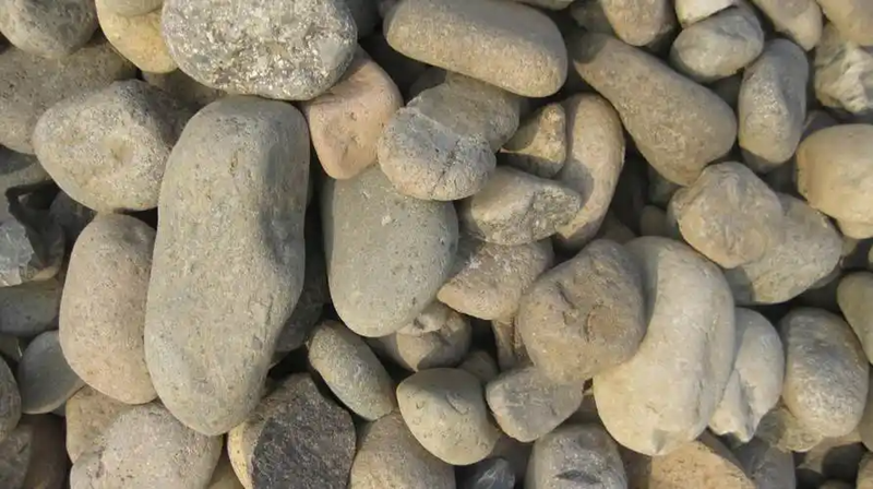 Crushing River Pebble with Vertical Shaft Impact Sand Crusher